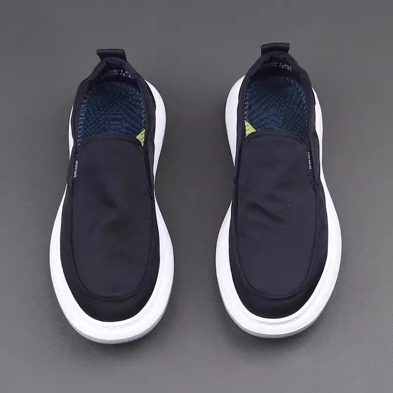 Sapatos de Homem 2025 Outono Novos de Lona de Sola Grossa Sapatos Casuais de Tecido Masculino Confortáveis Calçados de Tecido Preguiçosos Versáteis Versáteis