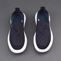 Sapatos de Homem 2025 Outono Novos de Lona de Sola Grossa Sapatos Casuais de Tecido Masculino Confortáveis Calçados de Tecido Preguiçosos Versáteis Versáteis