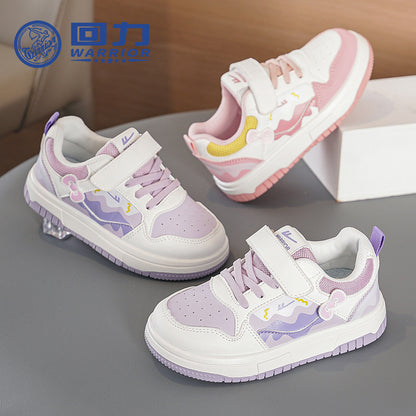 Sapatos infantis Warrior color-block, sapatos infantis com graffiti color-block, novos sapatos na moda e versáteis de sola grossa na primavera, ténis desportivos femininos com superfície de couro e respiráveis