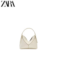 Bolsa feminina ZARA, lançamento da coleção verão 2026, com detalhes em costura, modelo mini com cordão e opção de bolsa transversal, código 6107810 719