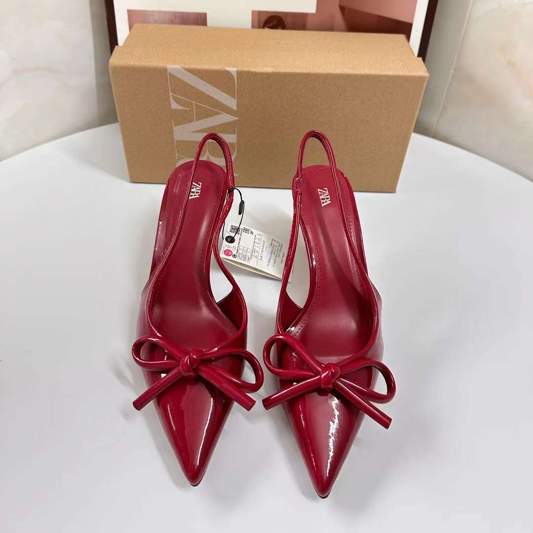 Novos sapatos transparentes na moda para mulheres, saltos altos altos baixos, sandálias de bico pontiagudo de uma linha com pressão, laços sociais de primavera e outono