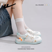 Os novos sapatos femininos coreanos e versáteis da Warrior, sapatos sapatilhos energéticos, fofos, ocos e respiráveis, sapatos casuais de alto valor com blocos de cor