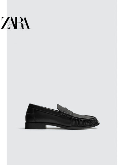 ZARA Coleção Primavera/Verão 2026 Sapatos Masculinos: Mocassins Casuais Simples com Aba e Bolso 2629720 800