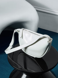Malas femininas 2026 nova mala de mulher em pele genuína, bolsa para bolinhos, mala preguiçosa em forma de lua crescente, mala cruzada de ombro simples de grande capacidade