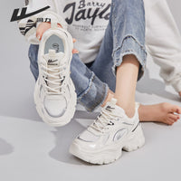 Sapatos femininos Warrior respiráveis e de sola grossa, sapatos simples de pai, sapatos de estudante pequenos, frescos e enérgicos, sapatos casuais da moda