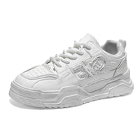 Sapatos de primavera para homem, novos sapatos brancos respiráveis, sapatos desportivos da moda, versáteis de sola grossa que aumentam a altura, ténis casuais, sapatos modernos
