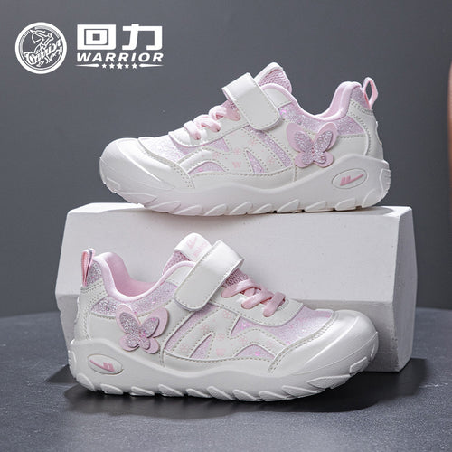 Os novos sapatos infantis enérgicos e enérgicos da Warrior, sapatos casuais versáteis e confortáveis ao estilo coreano, sapatos desportivos de exterior com velcro