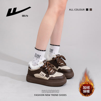 Os novos sapatos da Warrior's color block fleece com sola grossa, sapatos quentes de inverno, sapatos altos de algodão da moda, sapatos femininos versáteis para deslocações