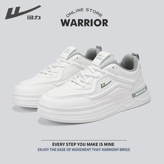 Os novos sapatos brancos da Warrior's, ténis versáteis de sola grossa e tendência primaveril, sapatos masculinos de alta estética, sapatos casuais de moda para deslocações