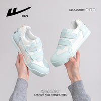 Os novos sapatos simples, versáteis e modernos da Warrior, sapatos casuais confortáveis com blocos de cor e alto valor estético, sapatos femininos simples de estilo universitário