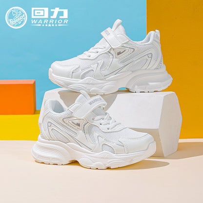 Os novos sapatos versáteis, modernos e confortáveis da Warrior para rapazes e raparigas, sapatos casuais de pele baixa e de alto valor, sapatos simples de cor sólida