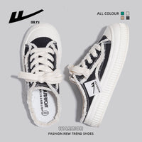 Sapatos de sola grossa ao estilo Warrior Chanel, roupa exterior fechada, sapatos de mendigo, novas chinelas de pele para primavera/outono 2025, sapatos femininos por grosso