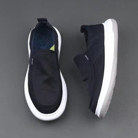 Sapatos de Homem 2025 Outono Novos de Lona de Sola Grossa Sapatos Casuais de Tecido Masculino Confortáveis Calçados de Tecido Preguiçosos Versáteis Versáteis