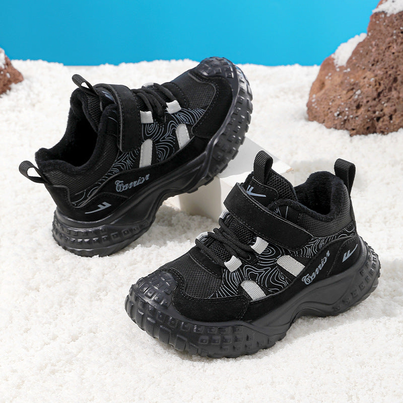 Novos sapatos infantis para o exterior de inverno para mulher e para mulher, sapatos desportivos de velcro forrados a fleece, sapatos modernos e versáteis com adesivo frio