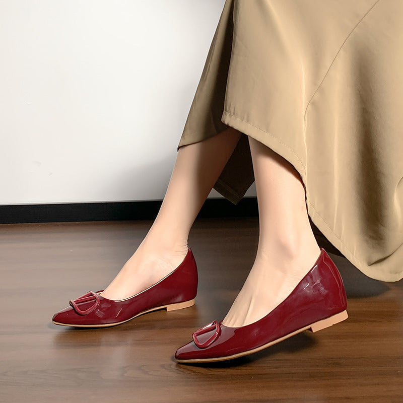 Sapatos de mulher, sapatos de mulher, de corte raso em pele nude de metal com botão em V, de corte raso, estilo petite para aumento de altura, sapatos femininos de tamanho grande