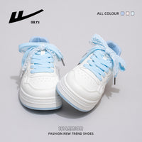 Os novos ténis de skate de cano baixo, confortáveis e versáteis, laço com blocos de cor, sapatos casuais de alto custo-benefício, design elegante para mulheres
