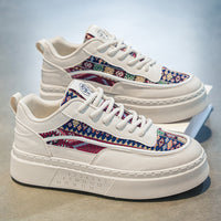 Verão novos sapatos masculinos respiráveis, estilo coreano, versáteis, modernos e de design de nicho, sapatos desportivos casuais de quadro branco