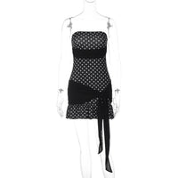 Saia curta ao estilo europeu e americano da INS, elegante padrão de bolinhas, patchwork sem alças que aperta a cintura, vestido de gravata com aplique com blocos de cor