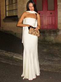 Verão 2026 Vestido Elegante Novo, ajustado à cintura, estilo médio, sexy, saia com padrão de busto e calça de peixe