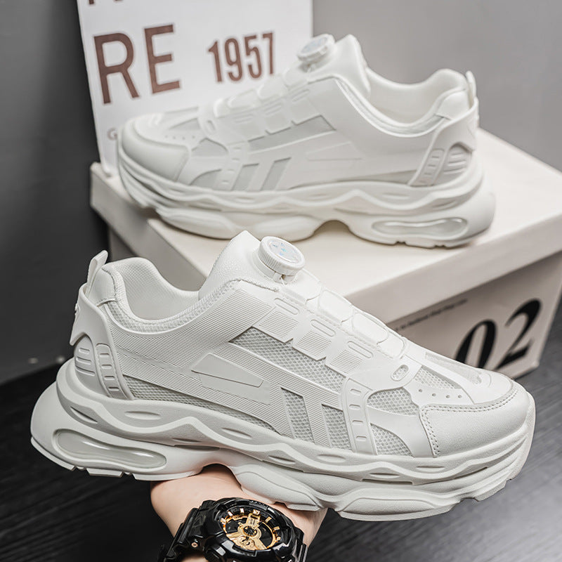 Sapatos masculinos de verão 2025 Novos sapatos brancos respiráveis, sapatos desportivos versáteis e de sola grossa para homens na moda, sapatos casuais