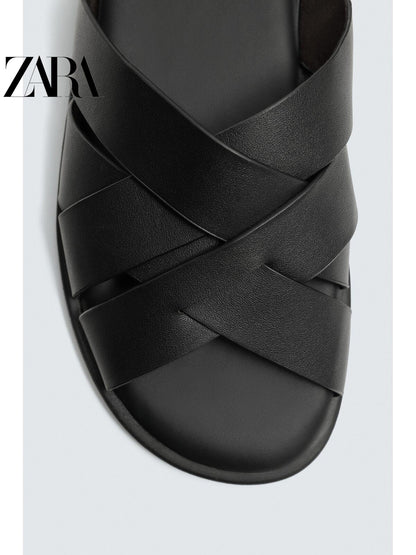 ZARA Coleção Verão 2026 - Sapatos Masculinos: Sandálias Rasteiras de Couro com Tiras na Cor Combinando (2750820 800)