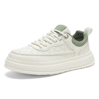 Sapatos de homem: sapatos brancos leves e de sola macia de primavera/verão, sapatos casuais de homem, sapatos de tábua versáteis de sola grossa, sapatos modernos de homem