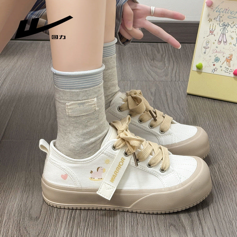 Os novos ténis confortáveis e versáteis ao estilo coreano da Warrior, sapatos sapatilhos de estilo academia fofos e energéticos, sapatos casuais casuais retro e modernos