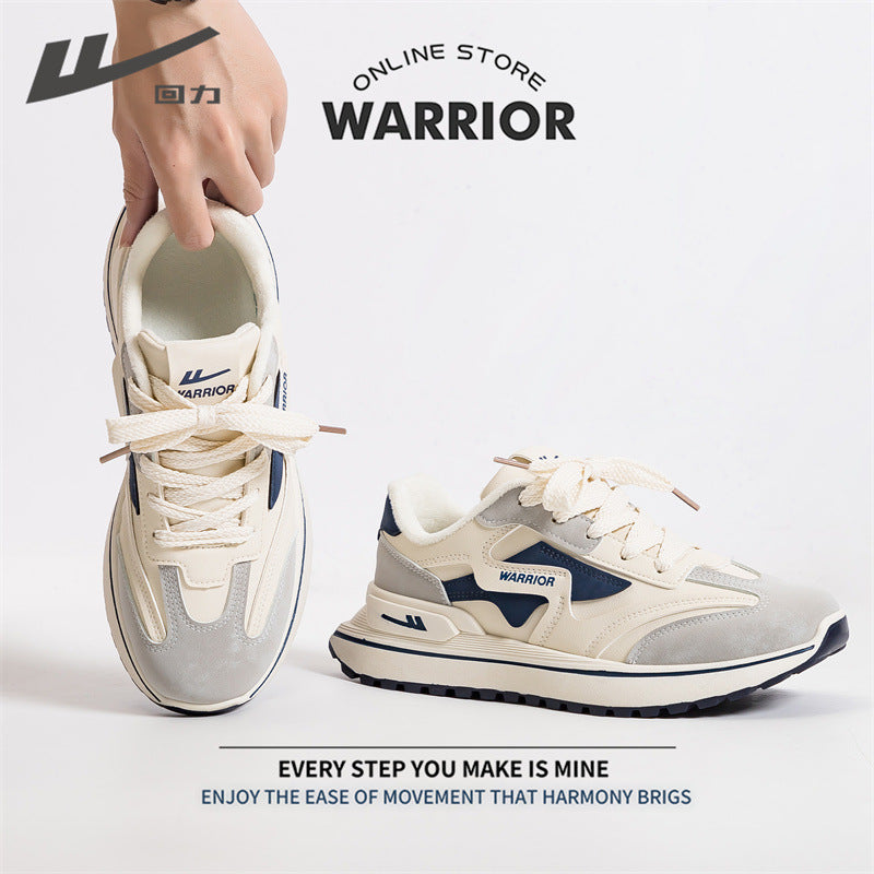 Os novos sapatos desportivos de pele baixo da Warrior, sapatos de casal modernos e modernos e versáteis, sapatos casuais quentes, confortáveis e de alto valor