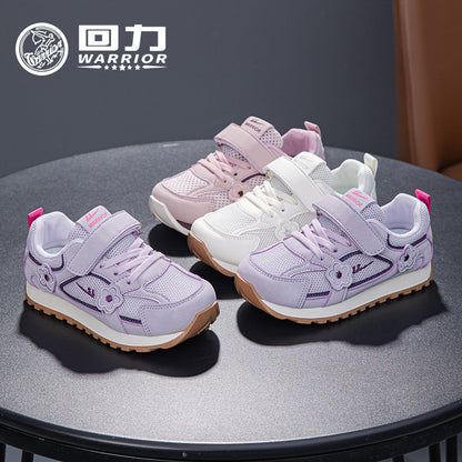 Os novos sapatos infantis de cano baixo, confortáveis e versáteis versáteis, sapatos casuais com velcro de design, sapatos sativos enérgicos e estilo academia