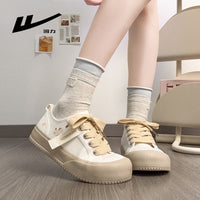 Os novos ténis confortáveis e versáteis ao estilo coreano da Warrior, sapatos sapatilhos de estilo academia fofos e energéticos, sapatos casuais casuais retro e modernos