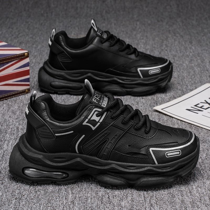 Sapatos masculinos de verão, sapatos novos e respiráveis, ténis masculinos modernos versáteis de sola grossa que aumentam a altura, sapatos casuais pretos de pai na moda