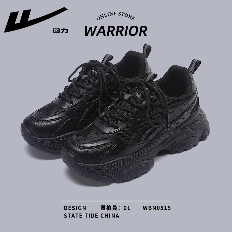 Sapatos brancos Warrior respiráveis e de sola grossa, sapatos simples de novo pai de cor coreana, estilo academia, sapatos confortáveis para mulheres