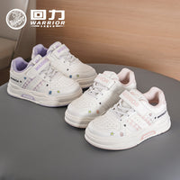 Os novos sapatos infantis enérgicos e fofos da Warrior 2026, versáteis, confortáveis e na moda, sapatos desportivos de exterior de alta estética ao estilo coreano