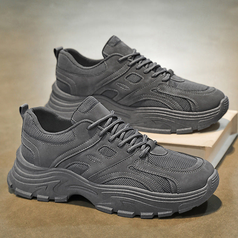 Sapatos masculinos de verão, novos sapatos de malha respiráveis, ténis pretos versáteis e de sola grossa, sapatos casuais da moda para pais