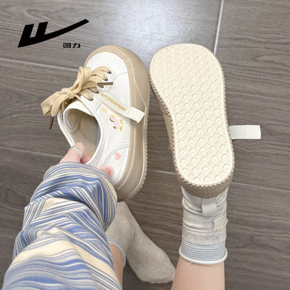 Os novos ténis confortáveis e versáteis ao estilo coreano da Warrior, sapatos sapatilhos de estilo academia fofos e energéticos, sapatos casuais casuais retro e modernos