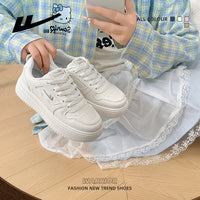 Sapatos brancos Warrior de cano baixo, confortáveis, versáteis versáteis de sola grossa, ténis modernos e estéticos, sapatos femininos simples com um design elegante