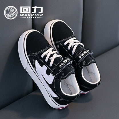 Os novos sapatos infantis confortáveis com blocos de cor baixos da Warrior, sapatos simples de lona universitária, sapatos casuais de moda versáteis de alto valor
