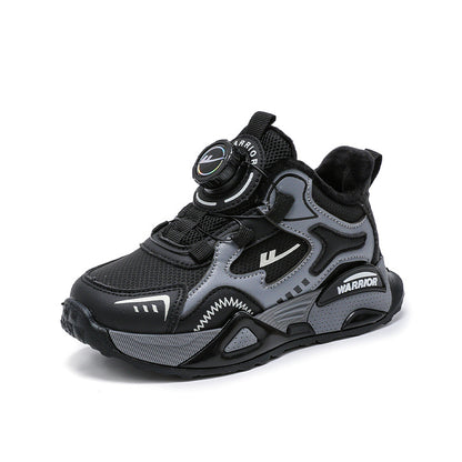 Os novos sapatos desportivos de lã forrados em couro com blocos de cor da Warrior, sapatos casuais confortáveis para o exterior de alta estética, sapatos infantis de algodão da moda e versáteis