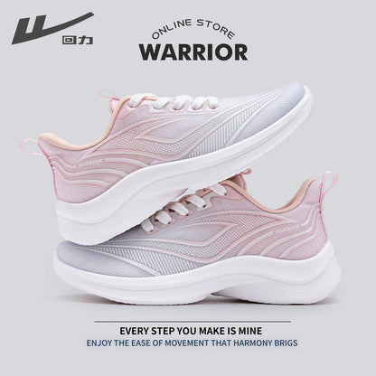 Os novos ténis desportivos femininos de cano baixo e na moda, sapatos versáteis, de visual alto e preppy casual, sapatos confortáveis ao estilo coreano