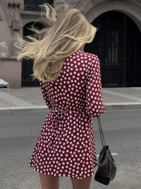 Moda feminina europeia e americana 2026 verão nova moda com estampado de bolinhas slim-fit estilo fresco vestido de manga comprida por grosso
