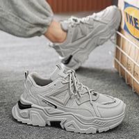 Sapatos masculinos populares famosos na internet, ténis de rede juvenil de verão, sapatos de pai Black Warrior para corrida na moda, aumento de altura