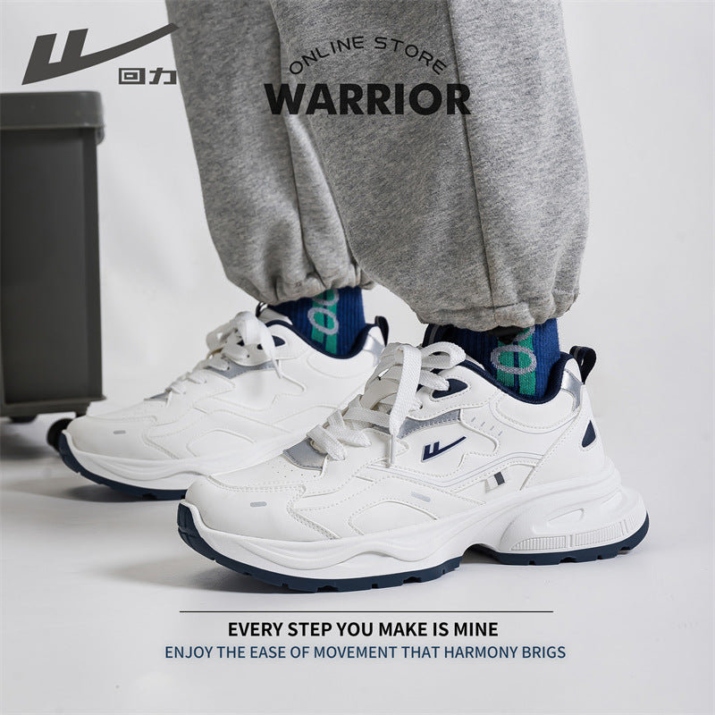 Os novos sapatos confortáveis de primavera com sola grossa, sapatilhas simples de desporto ao ar livre, sapatos casuais em pele unissexo