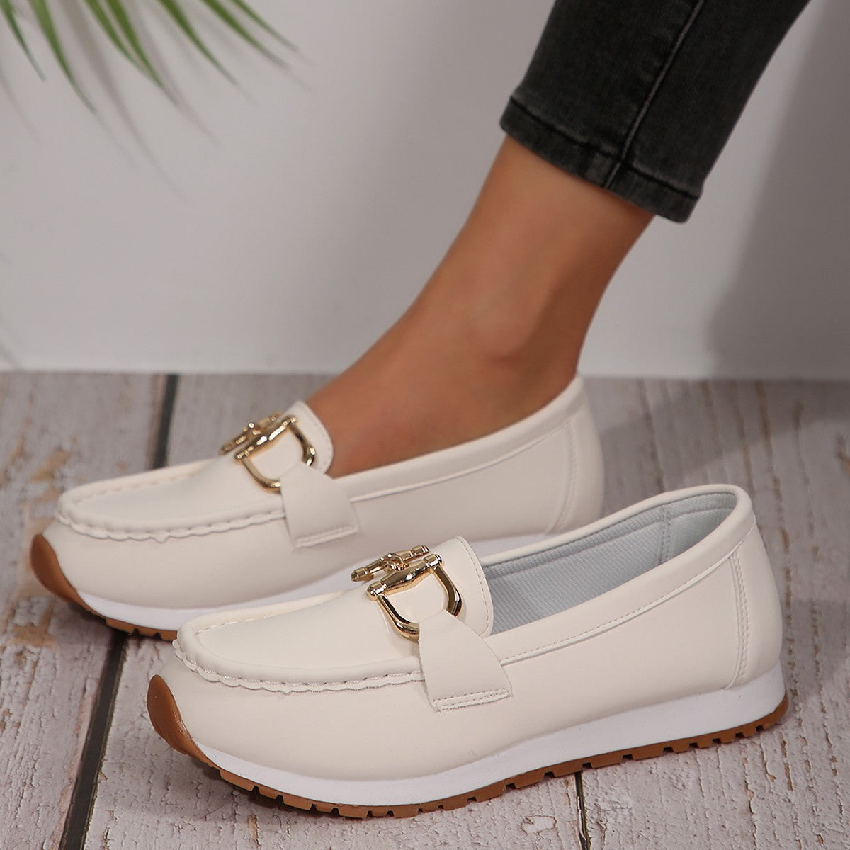 Sapatos desportivos casuais de sola grossa, cadeia metálica casual feminina de exportação, novas sapatilhas sapatilhas plus size no verão 2025