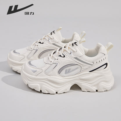 Sapatos femininos Warrior respiráveis e de sola grossa, sapatos simples de pai, sapatos de estudante pequenos, frescos e enérgicos, sapatos casuais da moda