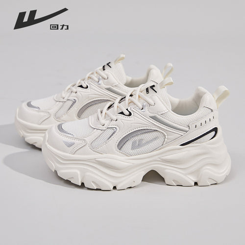 Sapatos femininos Warrior respiráveis e de sola grossa, sapatos simples de pai, sapatos de estudante pequenos, frescos e enérgicos, sapatos casuais da moda