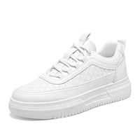 Sapatos masculinos de verão, sapatos brancos novos e respiráveis, ténis desportivos casuais versáteis e de sola grossa ao estilo coreano, versáteis, sapatos modernos