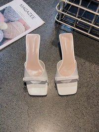 Sandálias francesas pequenas de bico quadrado, saltos altos de agulha, laço slip-on de verão 2025 para mulher, meias-chinelas