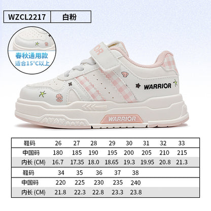 Os novos sapatos infantis enérgicos e fofos da Warrior 2026, versáteis, confortáveis e na moda, sapatos desportivos de exterior de alta estética ao estilo coreano