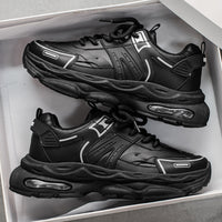 Sapatos masculinos de verão, sapatos novos e respiráveis, ténis masculinos modernos versáteis de sola grossa que aumentam a altura, sapatos casuais pretos de pai na moda