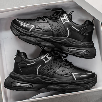 Sapatos masculinos de verão, sapatos novos e respiráveis, ténis masculinos modernos versáteis de sola grossa que aumentam a altura, sapatos casuais pretos de pai na moda
